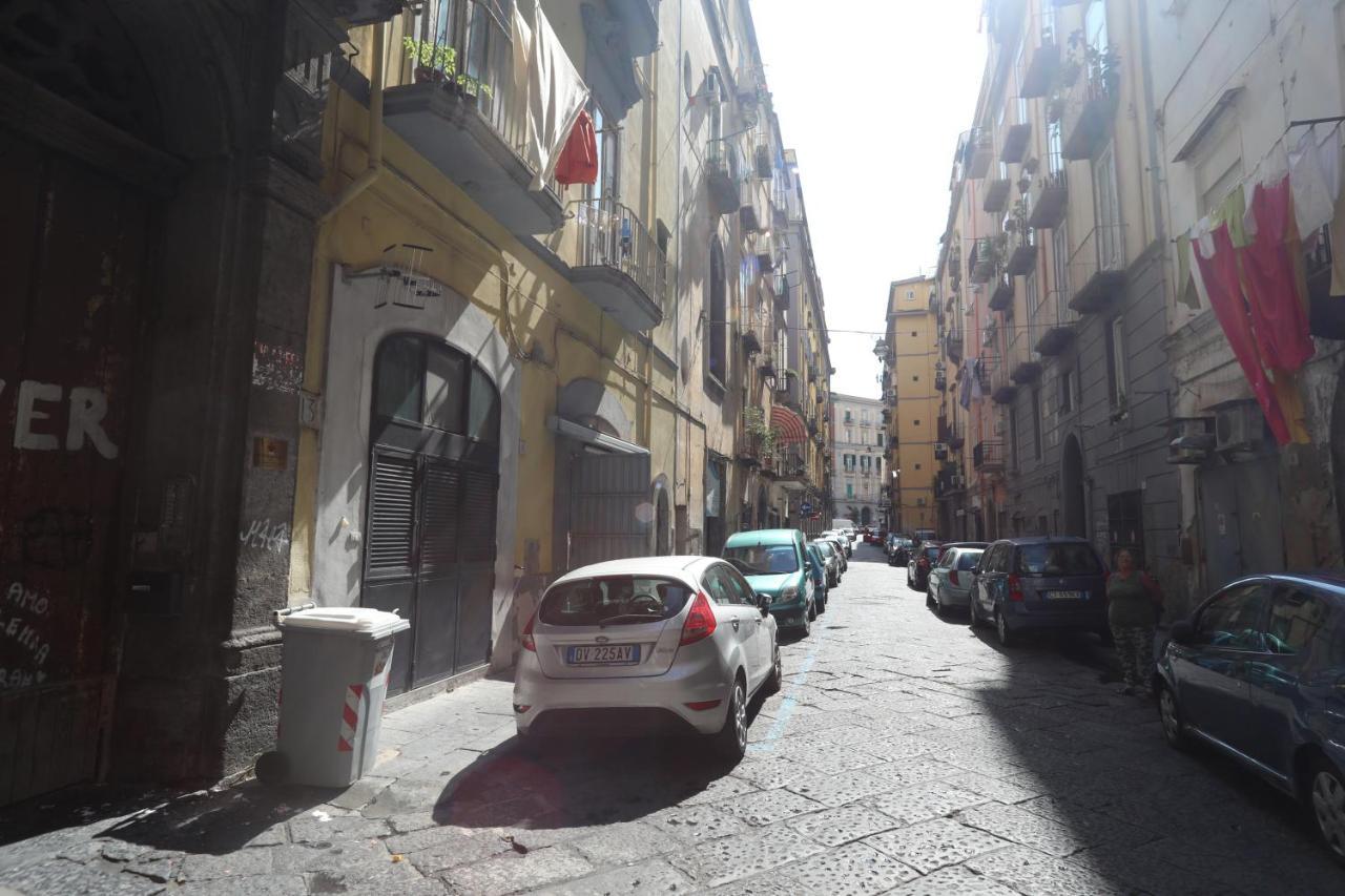 L'Antico Borgo Angioino Apartment Наполи Екстериор снимка