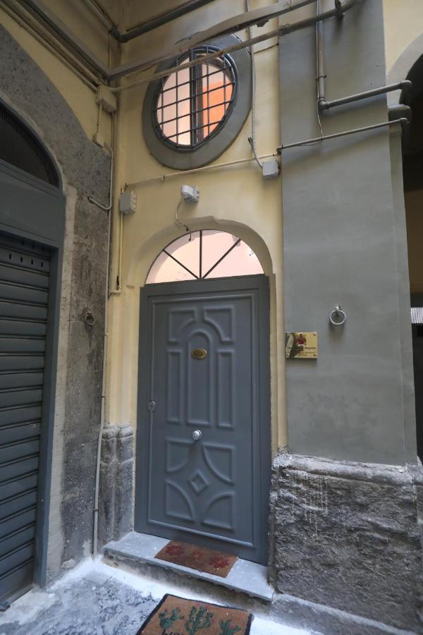 L'Antico Borgo Angioino Apartment Наполи Екстериор снимка
