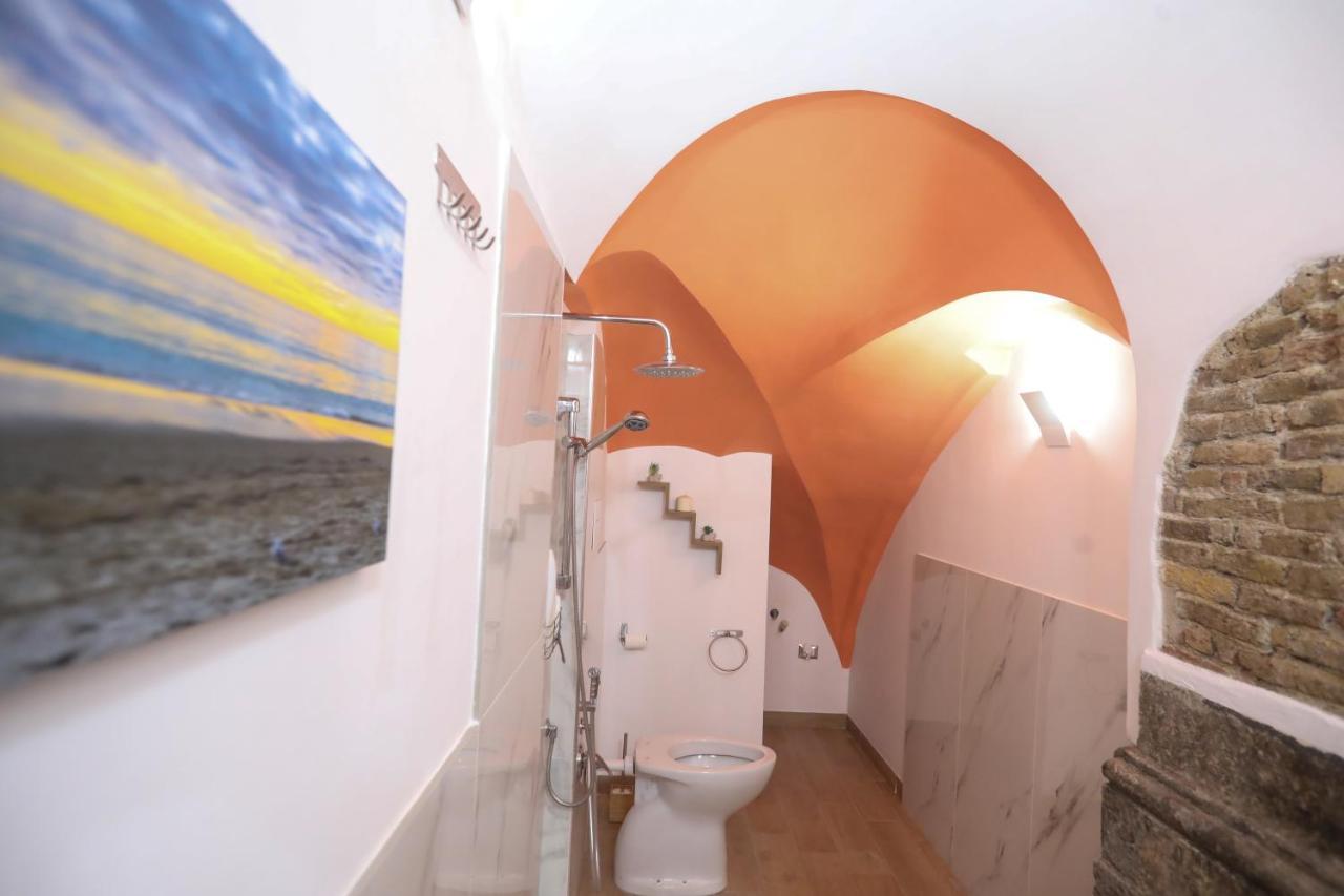 L'Antico Borgo Angioino Apartment Наполи Екстериор снимка