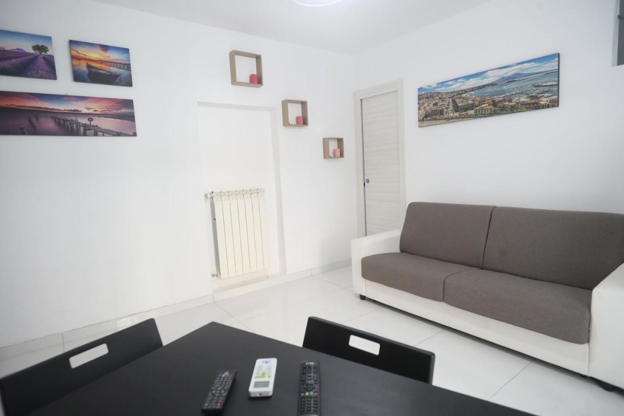 L'Antico Borgo Angioino Apartment Наполи Екстериор снимка